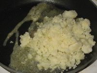 Отварная картошка на сковороде